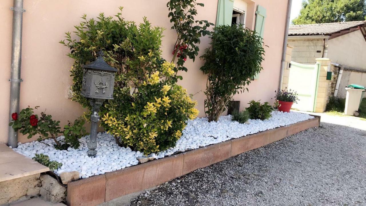 Maison D Helene Villy  ภายนอก รูปภาพ