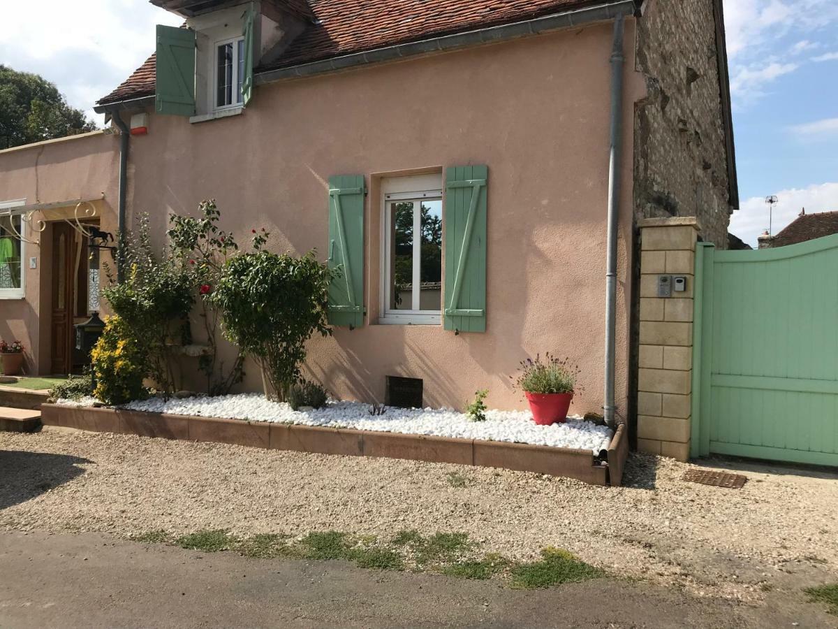 Maison D Helene Villy  ภายนอก รูปภาพ